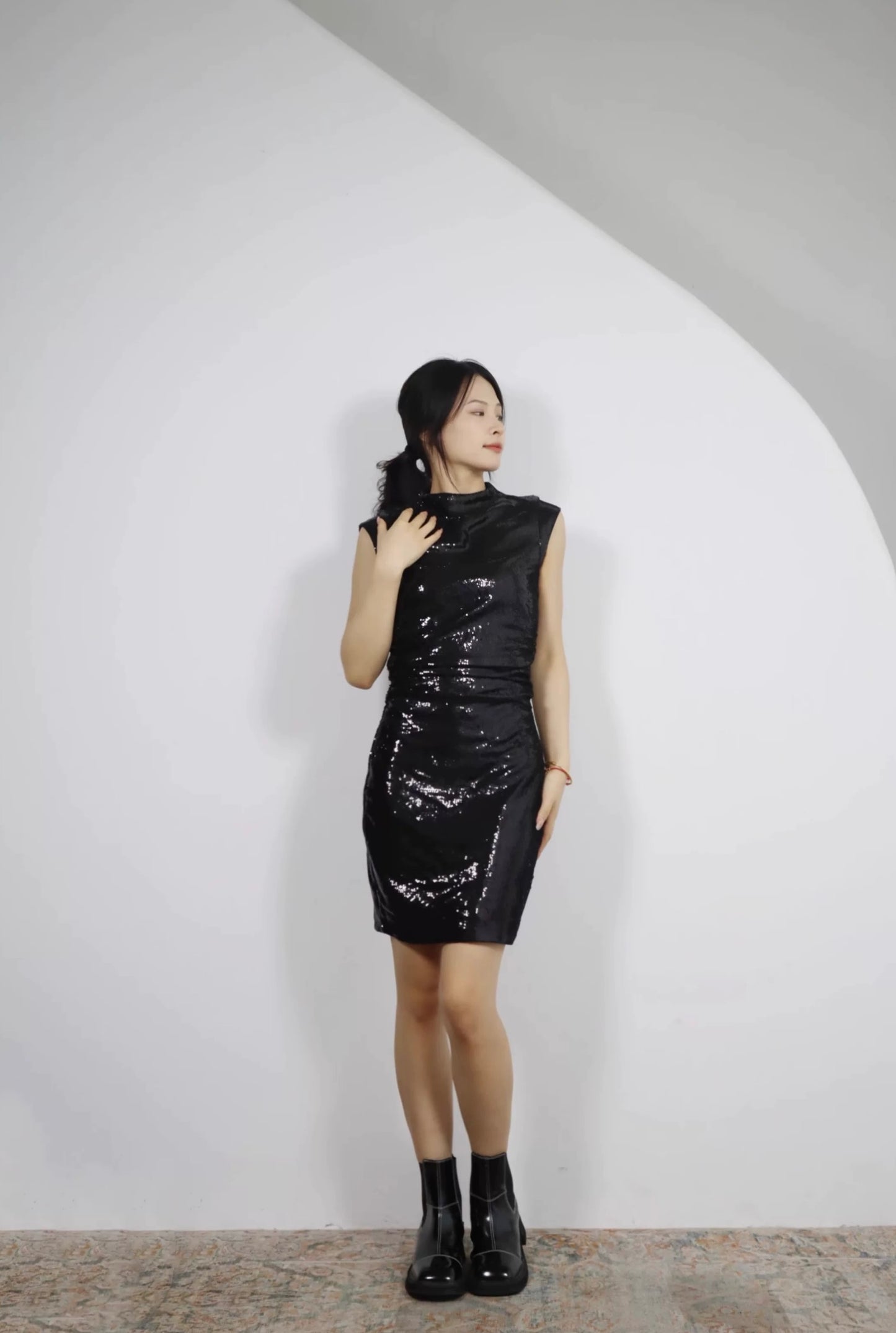 Shiny Kleid