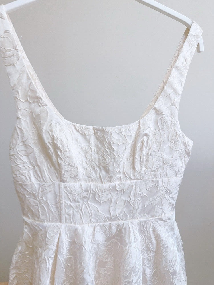 Charmantes Kleid