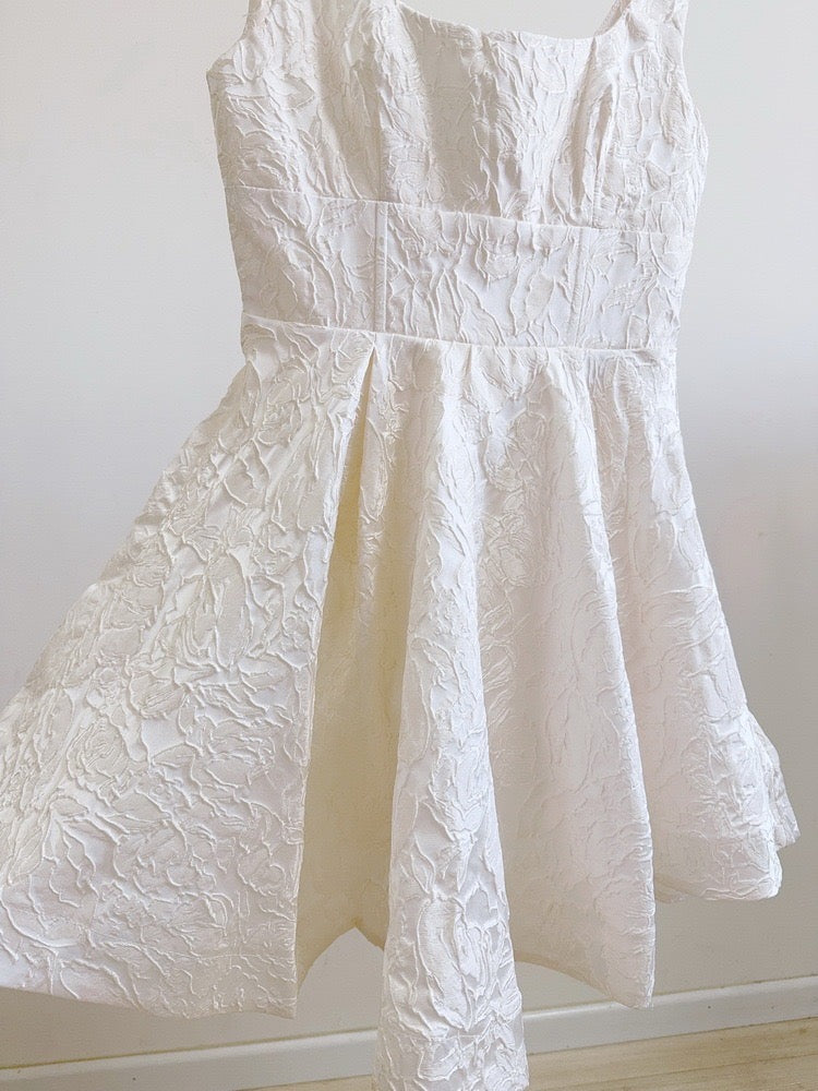 Charmantes Kleid