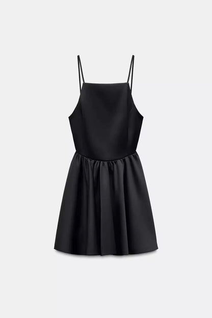 Vornehmes Kleid für elegante Momente